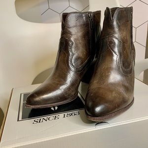 Frye Renee Seam Short-Boots